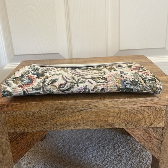 💜VTG floralTapestry Clutch by Garay - Picture 11 of 11